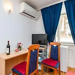 Rooms Fausta Old Town